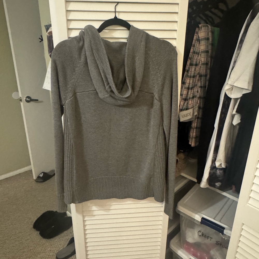 Lululemon grey cashmere blend zip up hoodie that needs sewn see pic rare find - Picture 4 of 5